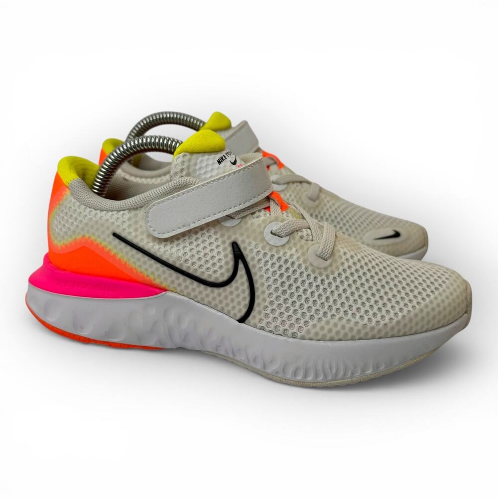 Nike Youth Girls Size 2 Y Renew Run Platinum Pink Blast Running Casual No Lace